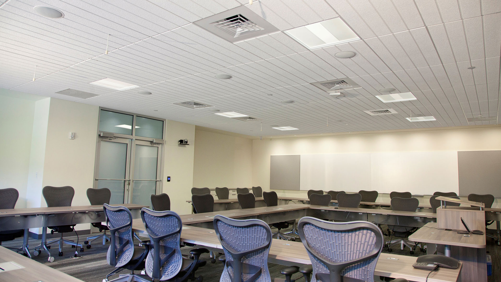 Photo-Gallery-commercial-office-acuity-brands-lighting-isf-02