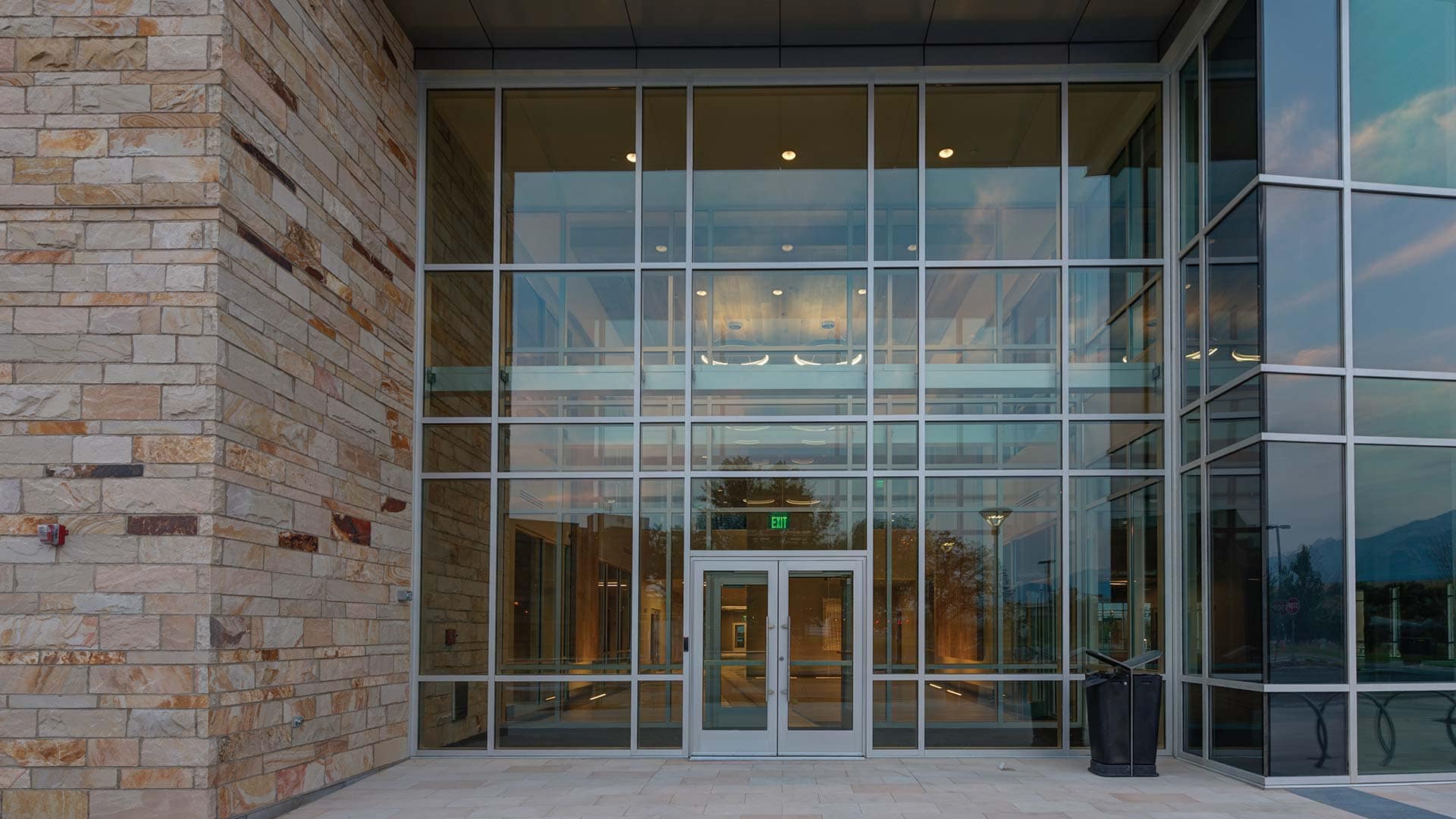 photo-gallery-commercial-office-security-national-mortgage-04
