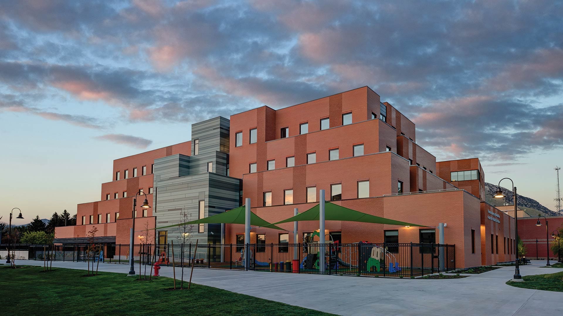 photo-gallery-healthcare-utah-state-university-sorensen-legacy-foundation-clinical-center-13